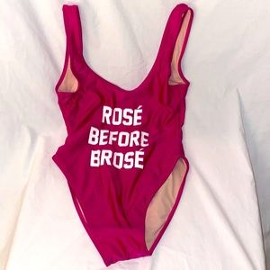 One piece Girls/bach weekend Bathing suit